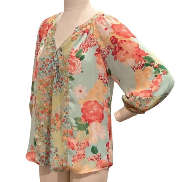 Fig & Flower Floral Button V-Neck Balloon Sleeve Top S 71i - Picture 3 of 7